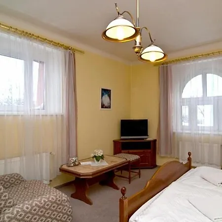 Veronika Konukevi 3*