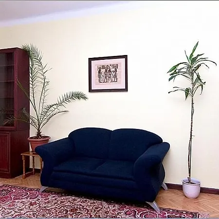 Veronika Konukevi 3*